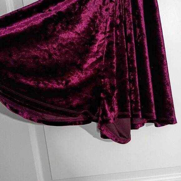 Silence + Noise Burgundy Crushed Velvet Romper S Stretch Vamp Romantic Goth UO - Picture 2 of 8